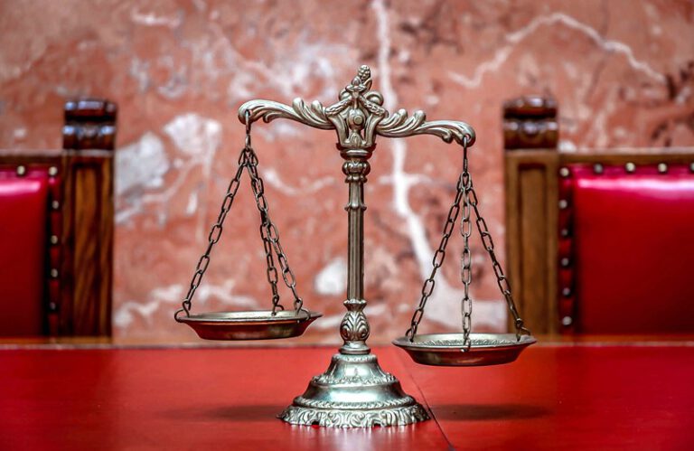 Verletkosten kunnen hoger zijn dan compensatie zittingsduur en reistijd