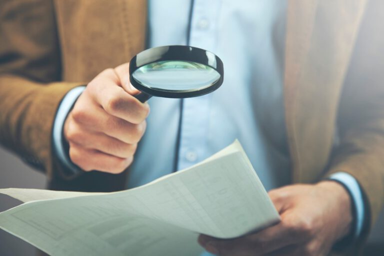 Observator moet bijdragen aan totstandkoming schuldeisersakkoorden