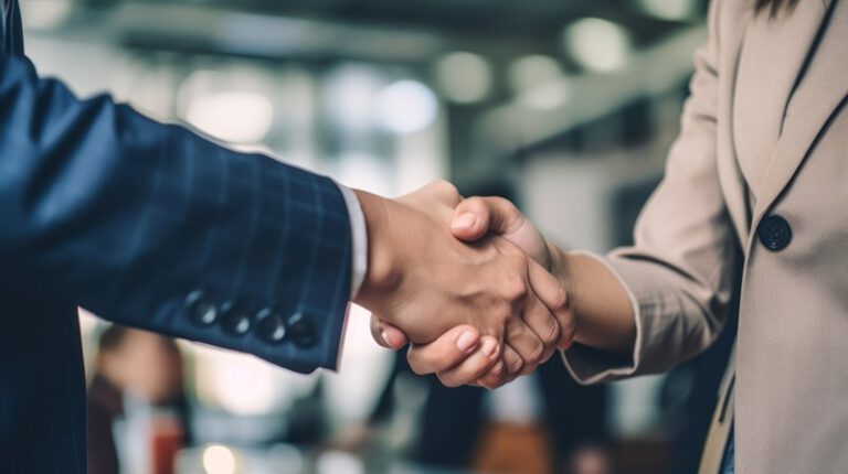 Ontslag wegens weigering handen schudden is discriminatoir