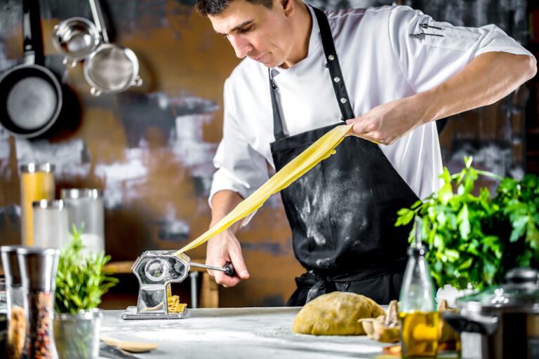 Tijdige aanzegging leidt tot einde van achtereenvolgende dienstverbanden